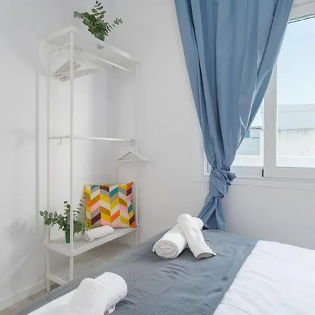 Apartment Anfitrion Triana 4 *