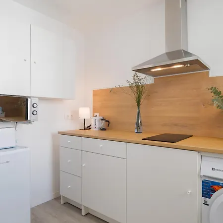 Apartment Anfitrion Triana 4 *