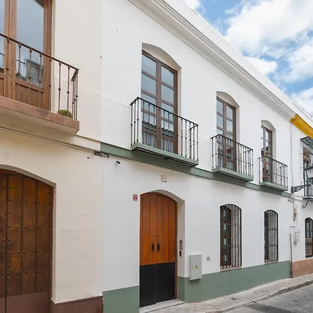 Anfitrion Triana 4 *